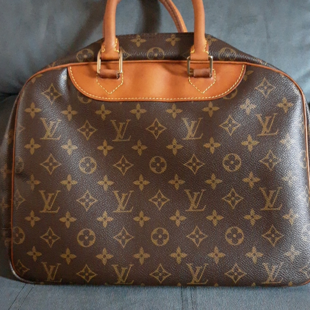 Louis Vuitton deauville